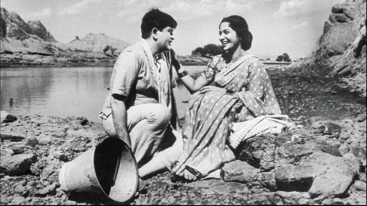 Teesri Kasam backdrop