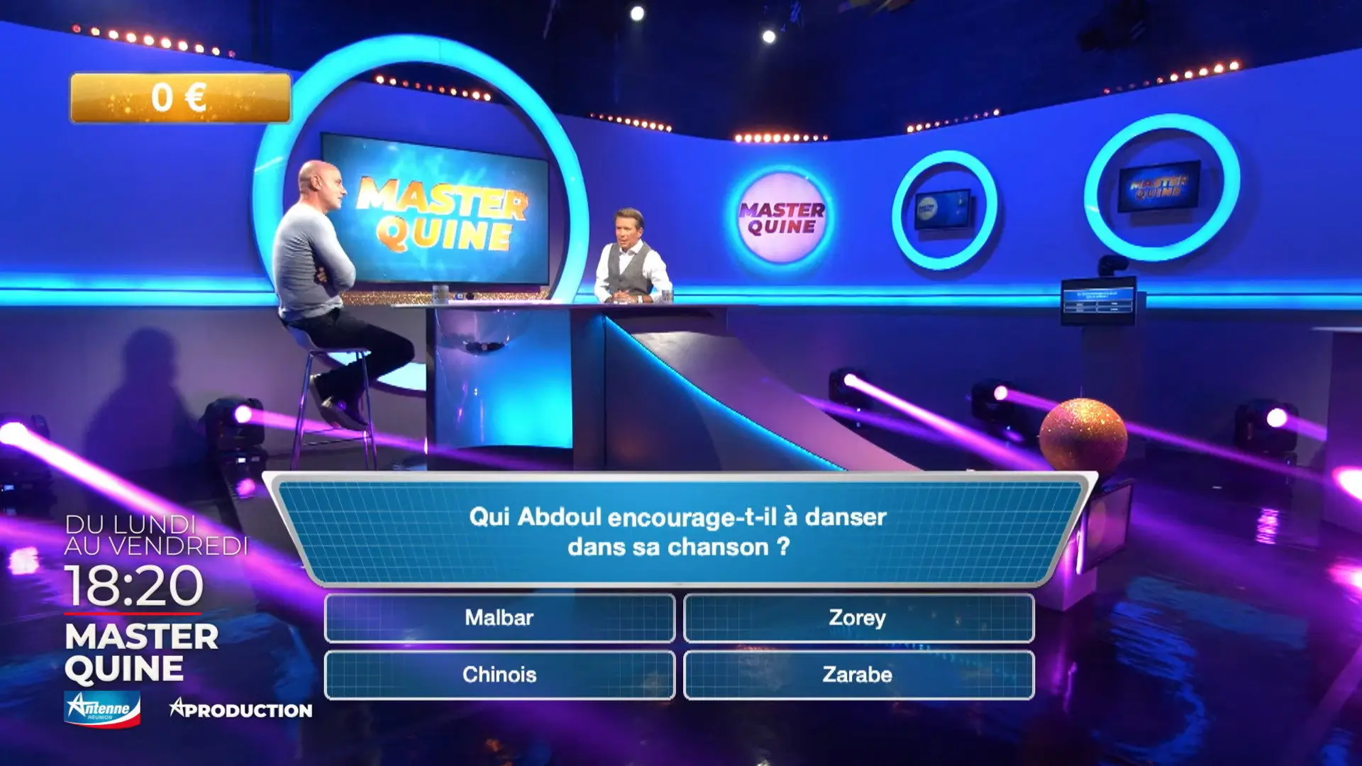 Master Quine backdrop