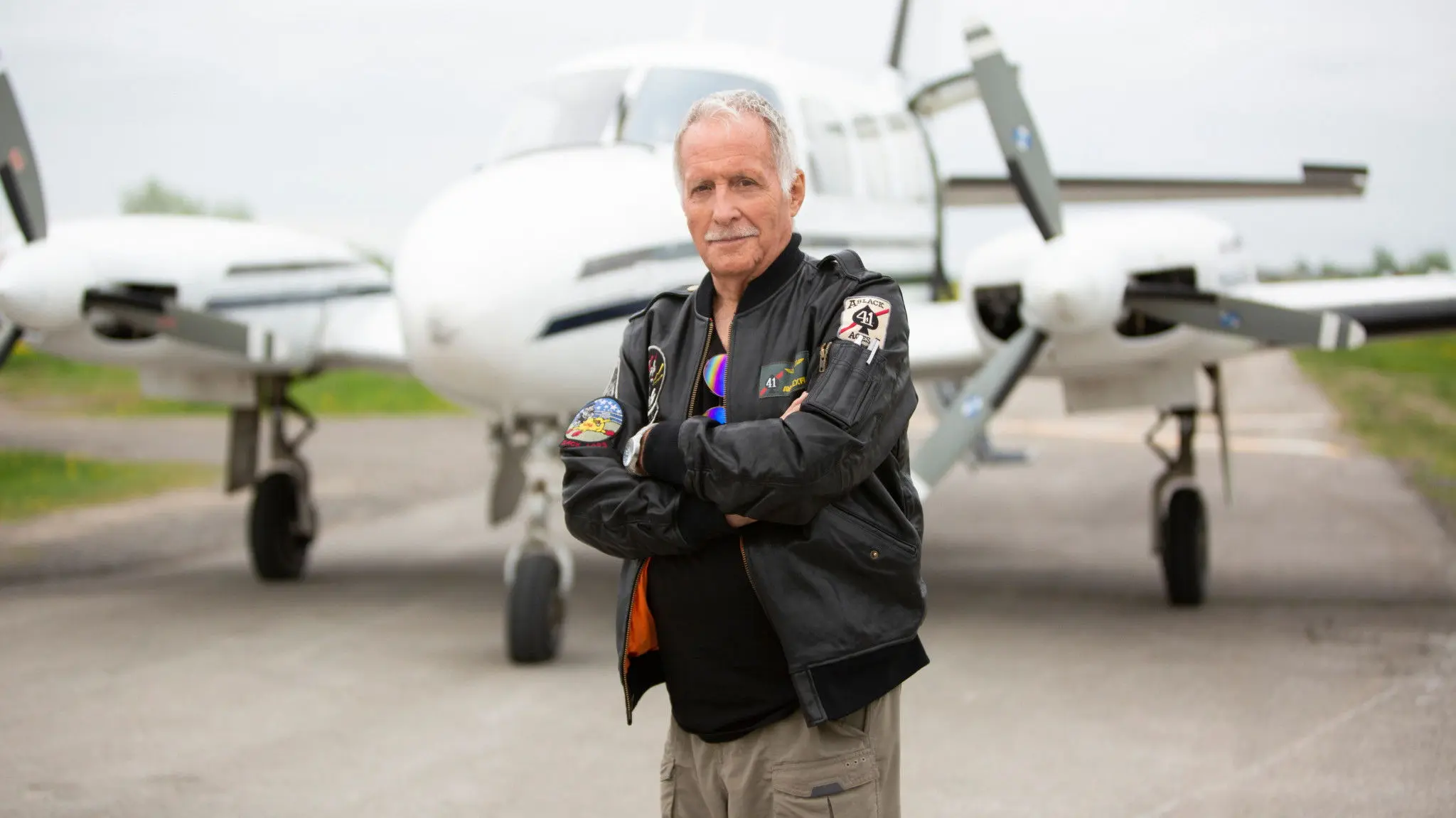 Le dernier vol de Raymond Boulanger backdrop