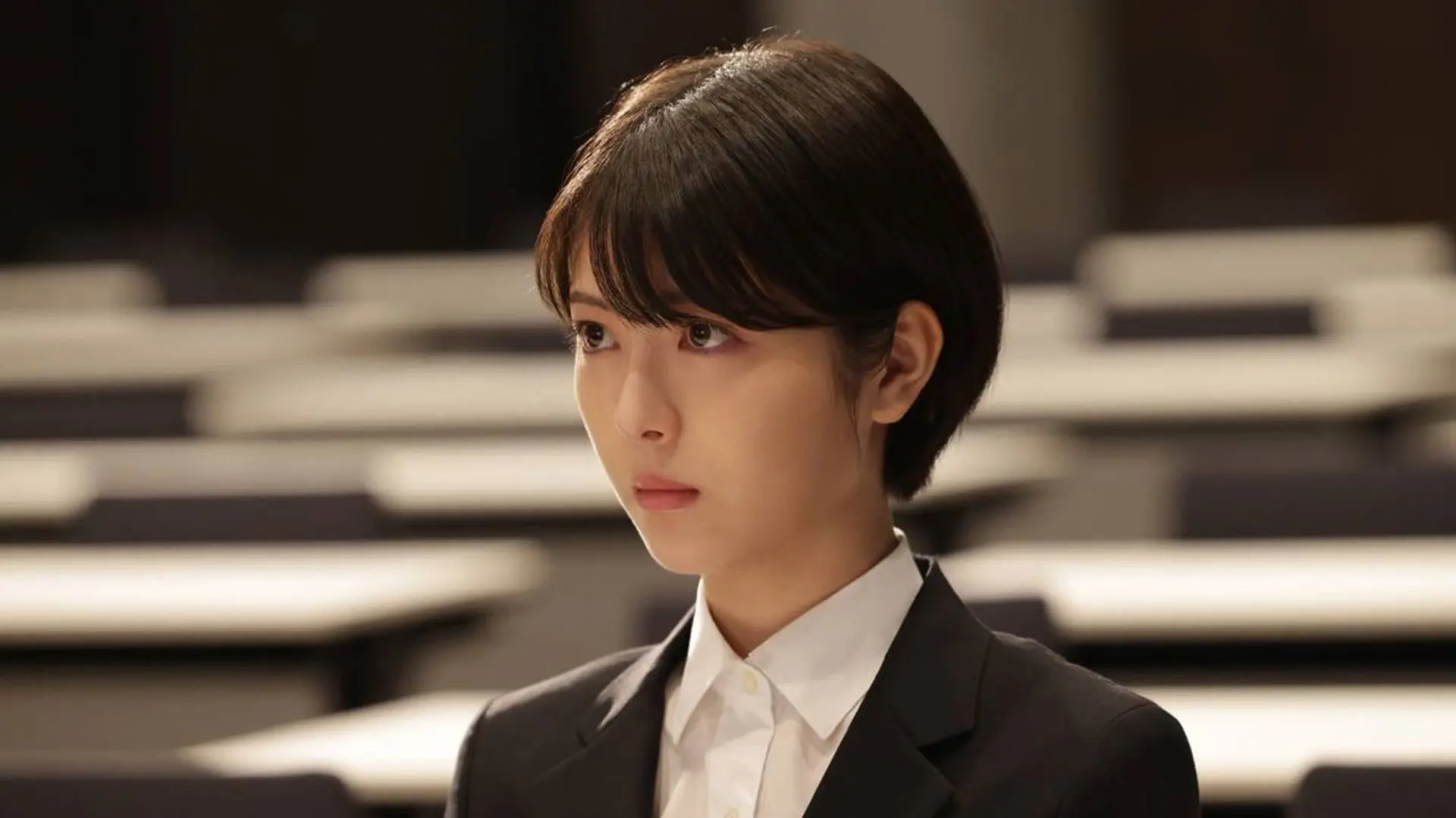 Six Lying University Students backdrop