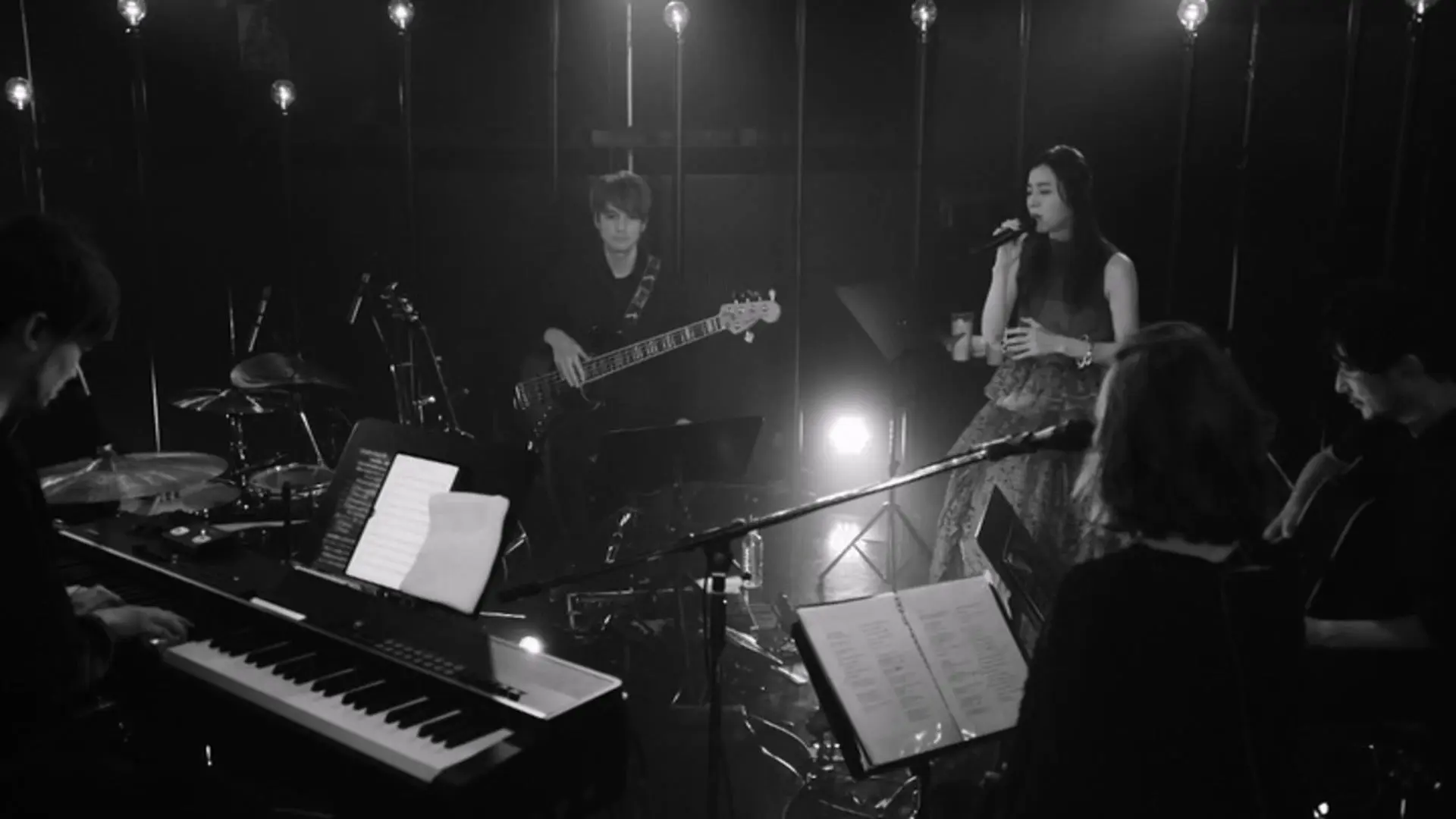 milet ONLINE LIVE "eyes" backdrop