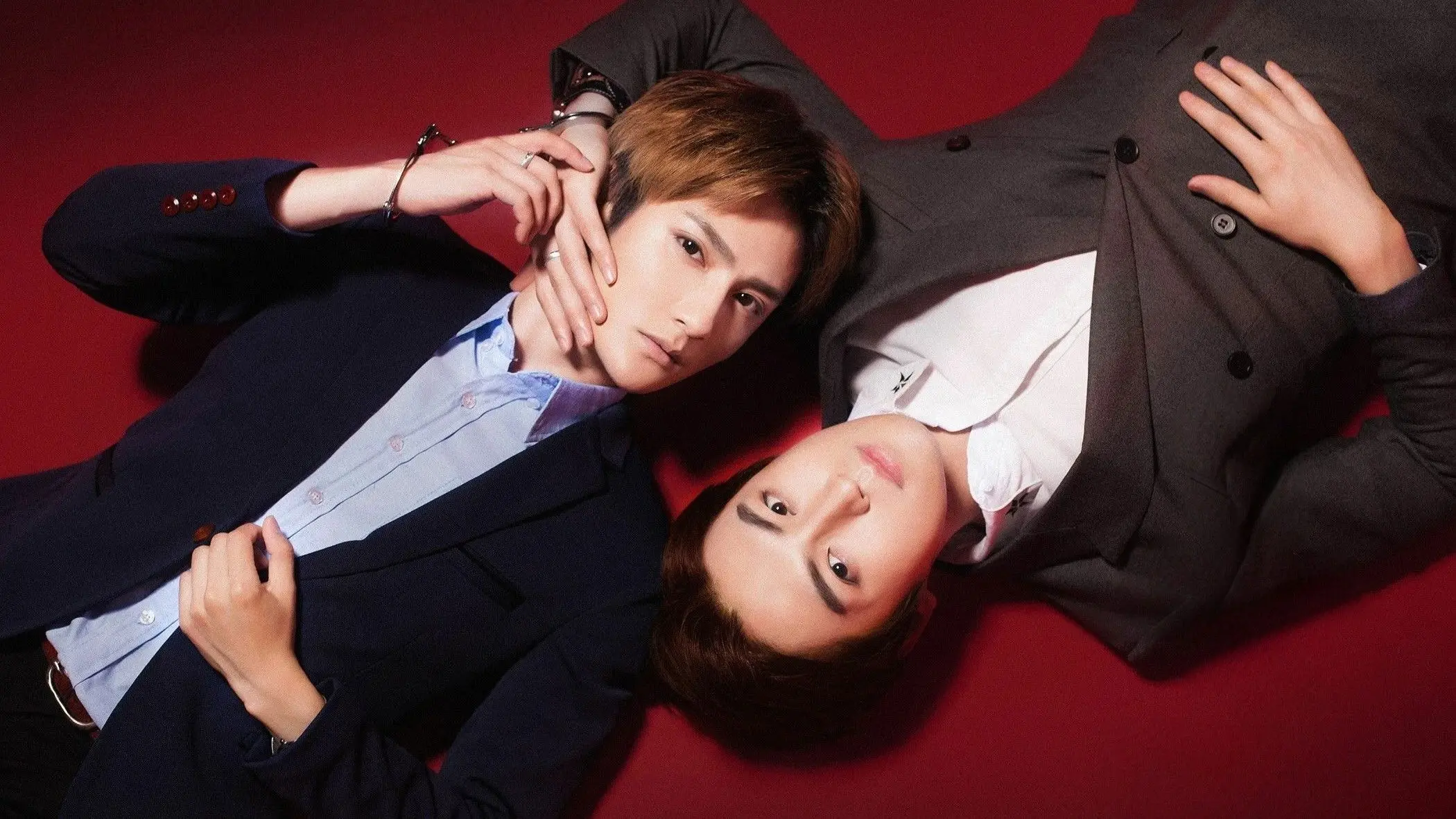 A Round Trip to Love backdrop