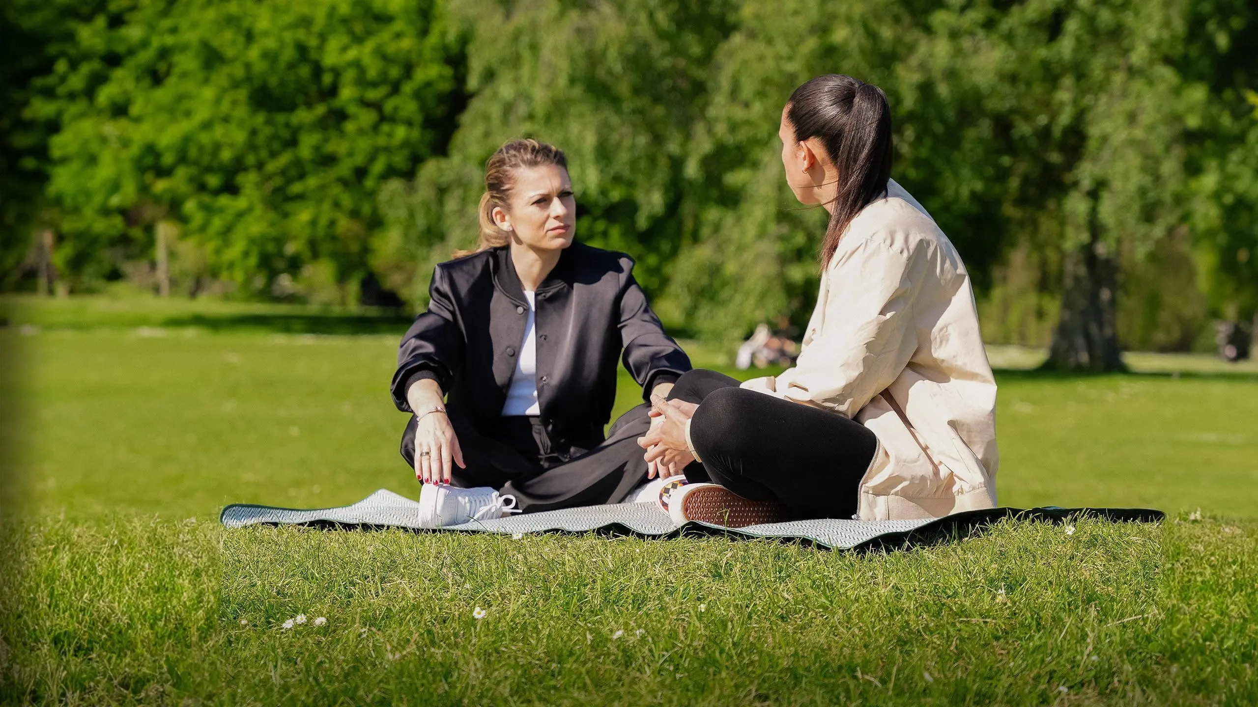 Karen Carney's Leaders of the Pack backdrop