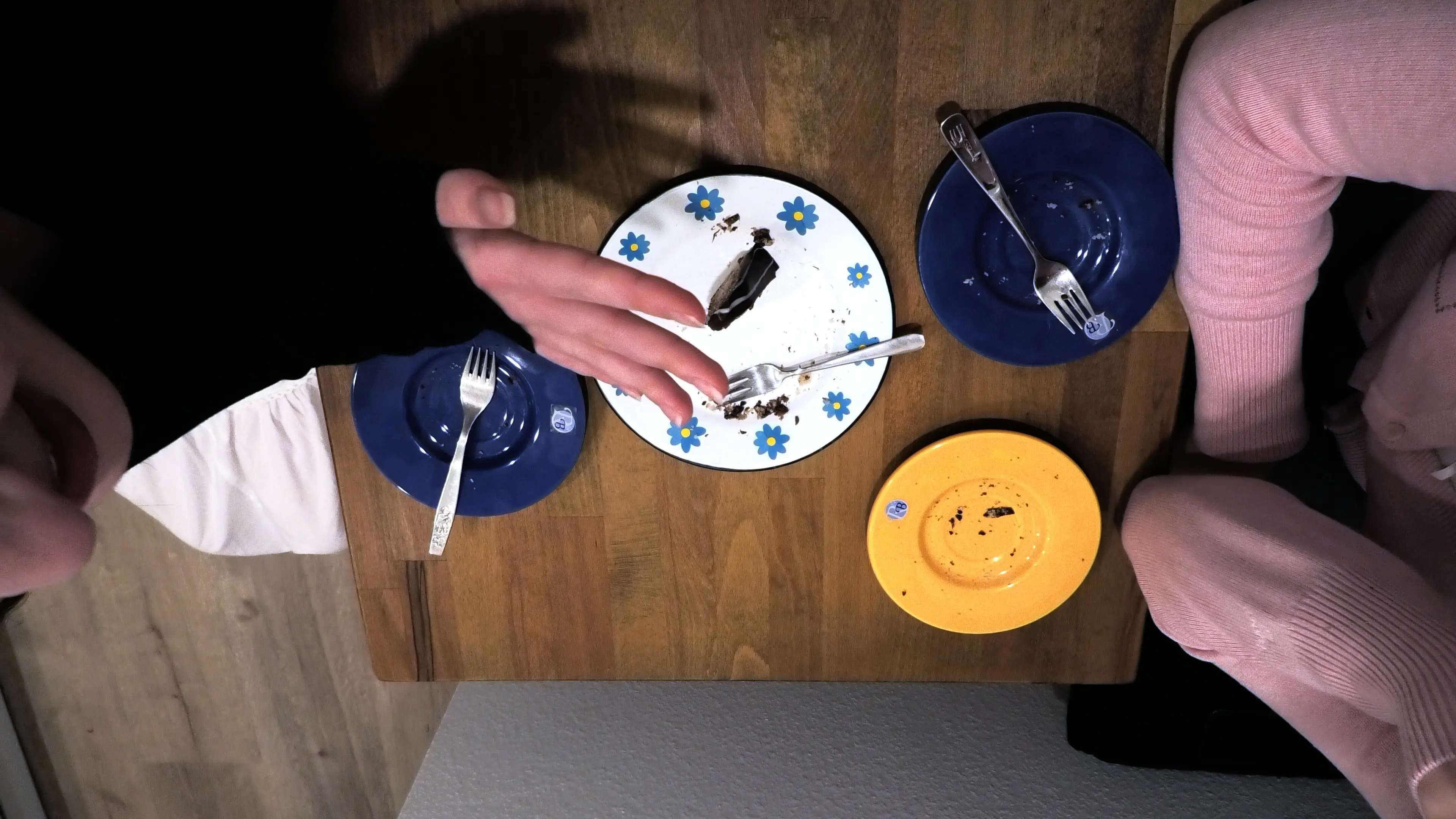 aufgegessen backdrop