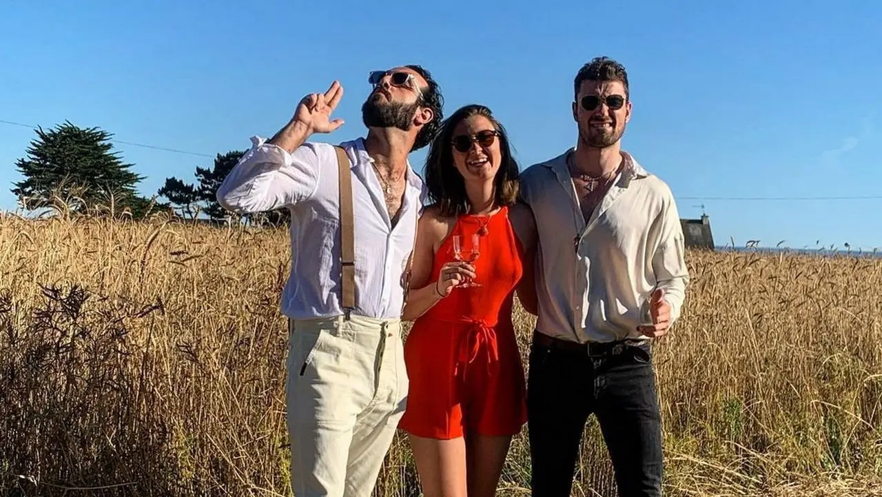 The Hangover Club - Lords of War backdrop