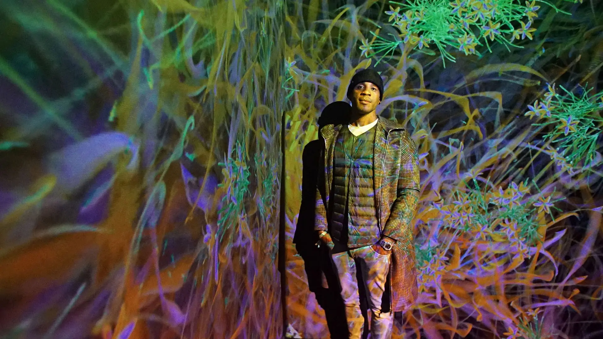 Reggie In China backdrop