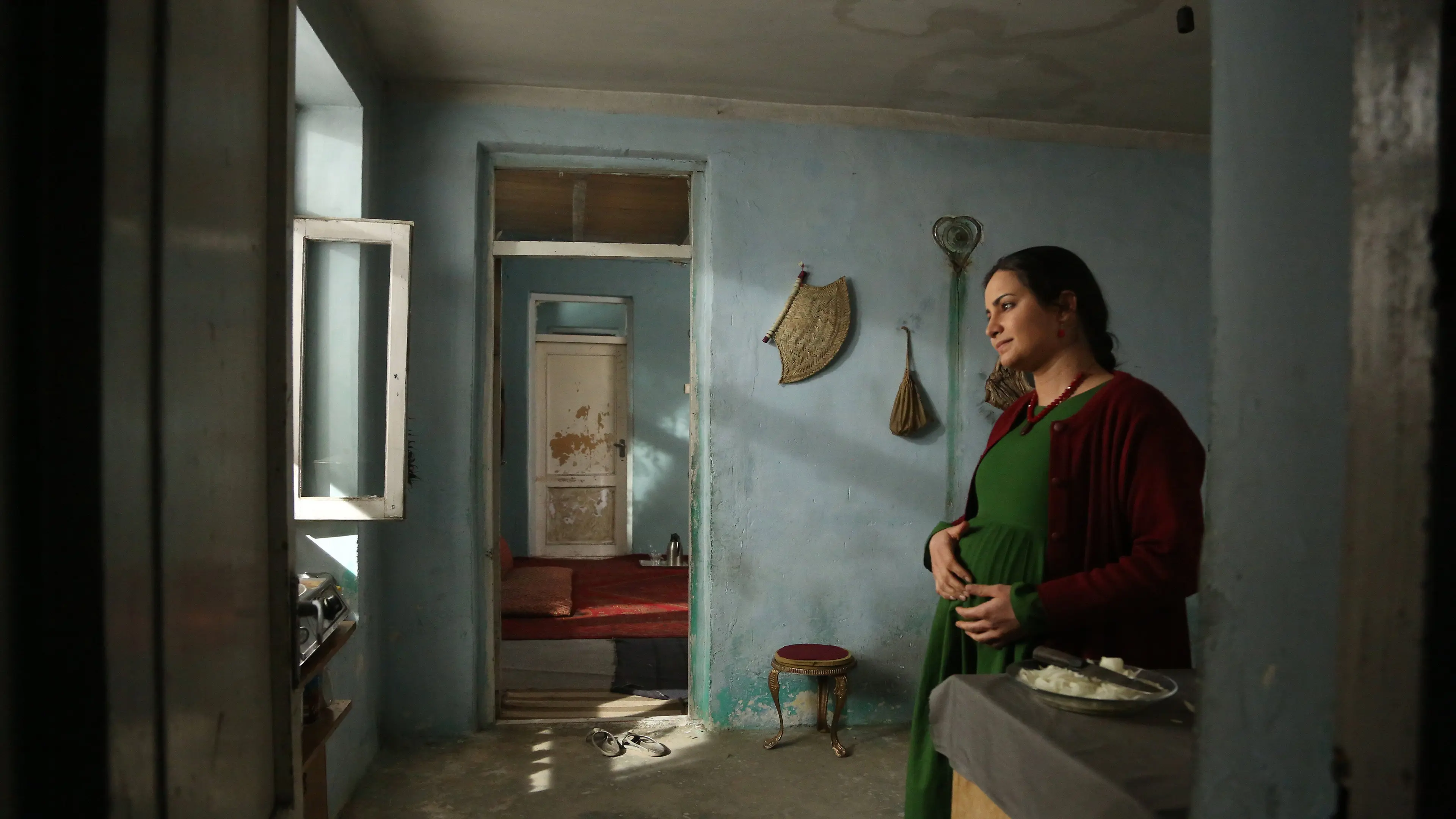 Hava, Maryam, Ayesha backdrop