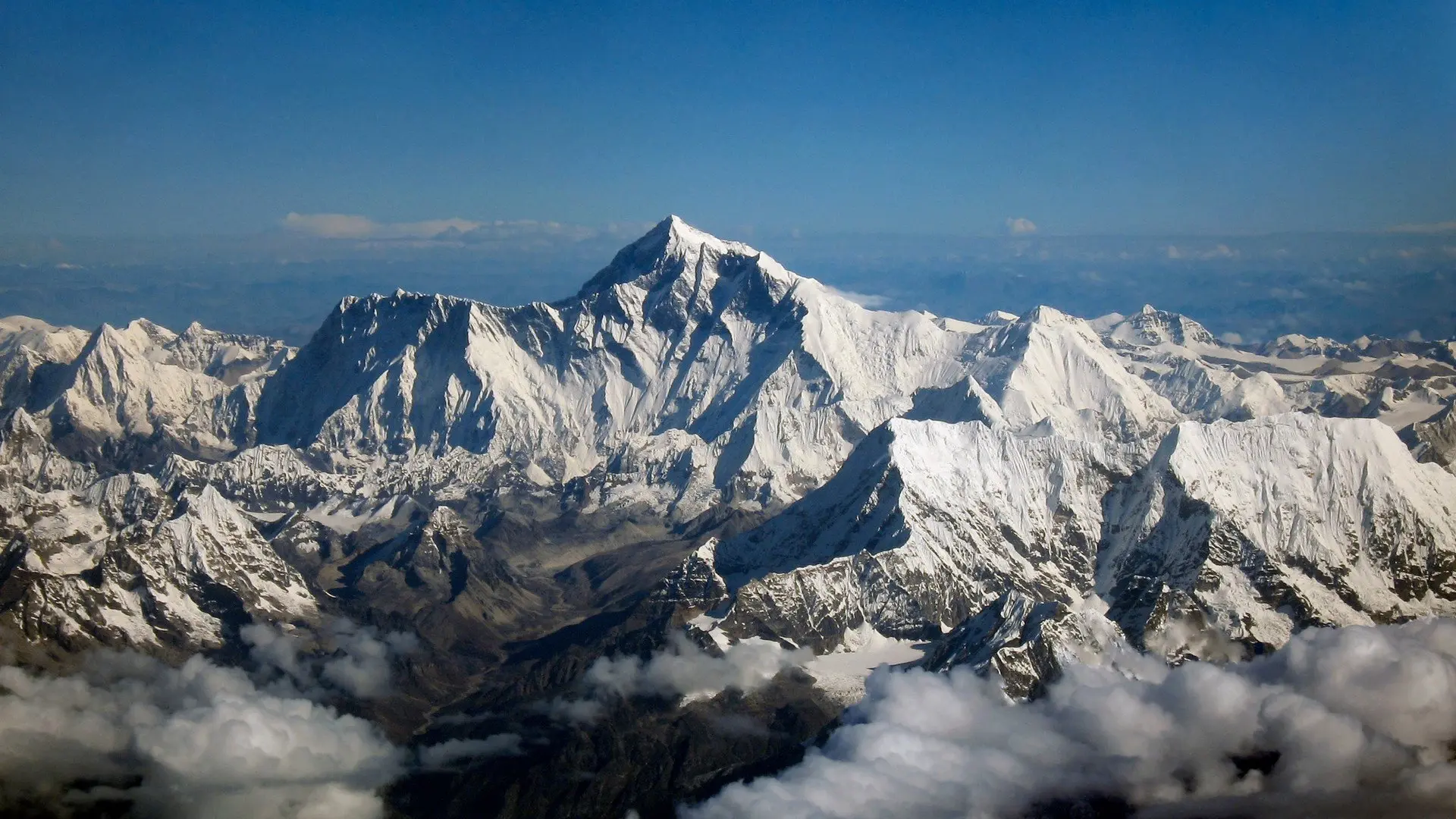 Everest Air backdrop