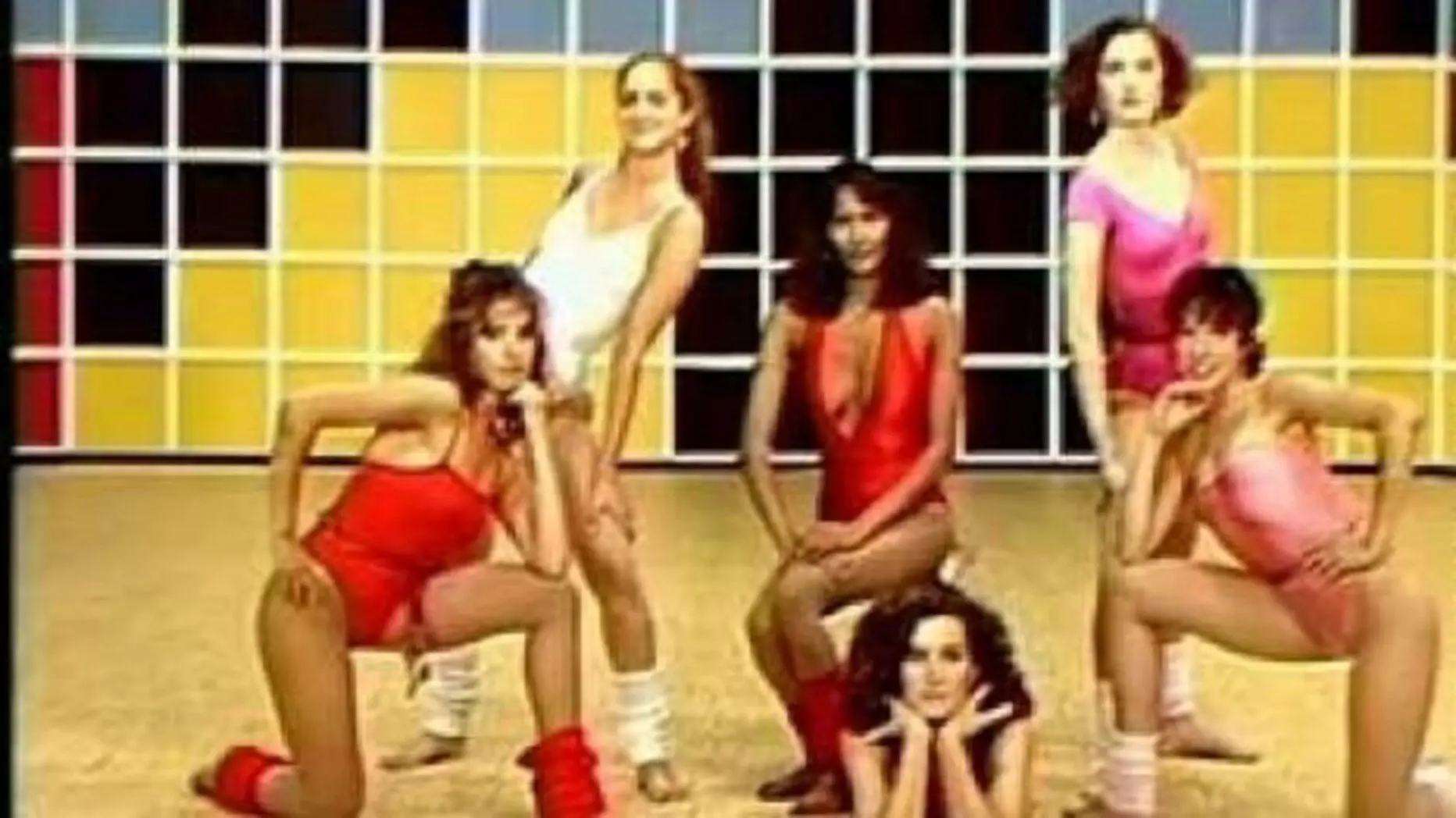 Looking Good backdrop