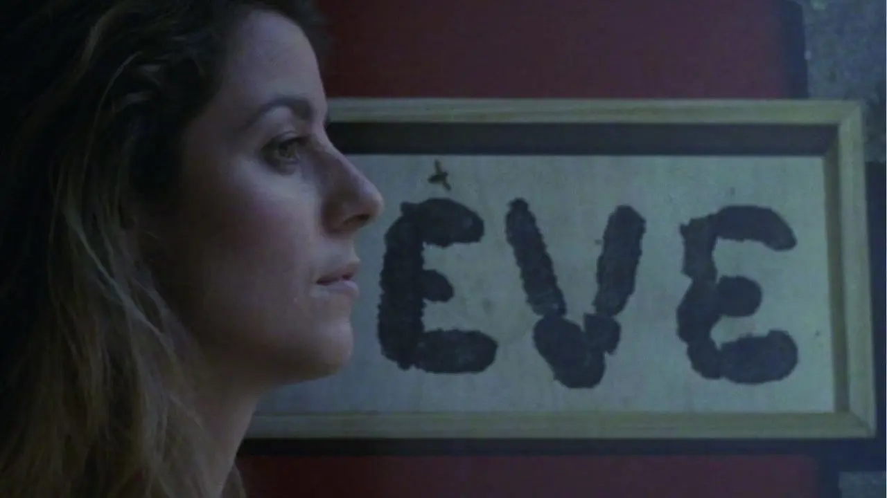 Seven Rooms, Kitchen, Bathroom, for Sale backdrop