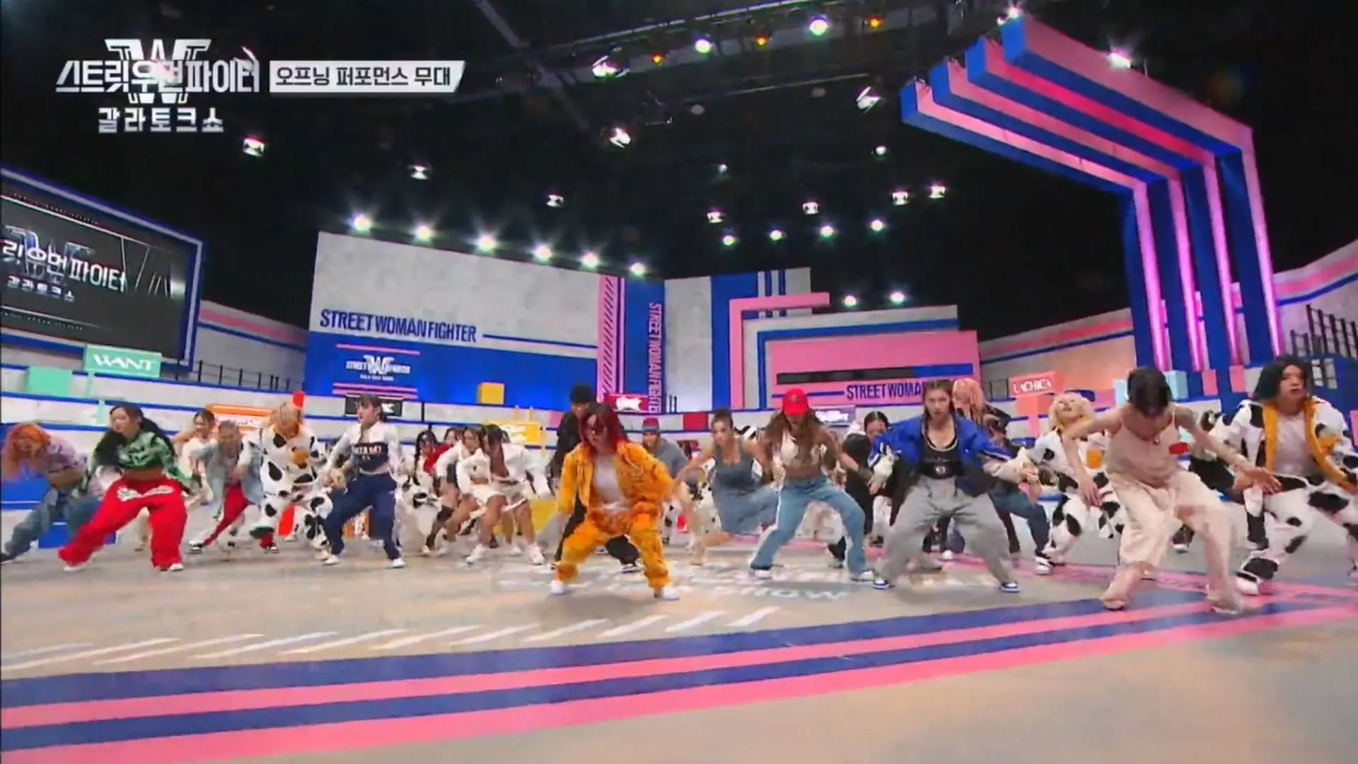 Street Woman Fighter: Gala Talkshow backdrop