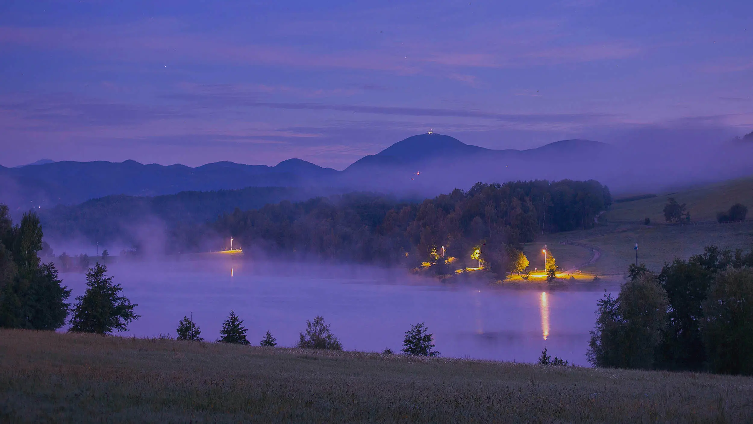 Birds of the Lakes Return backdrop