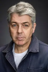 Oliver Senton