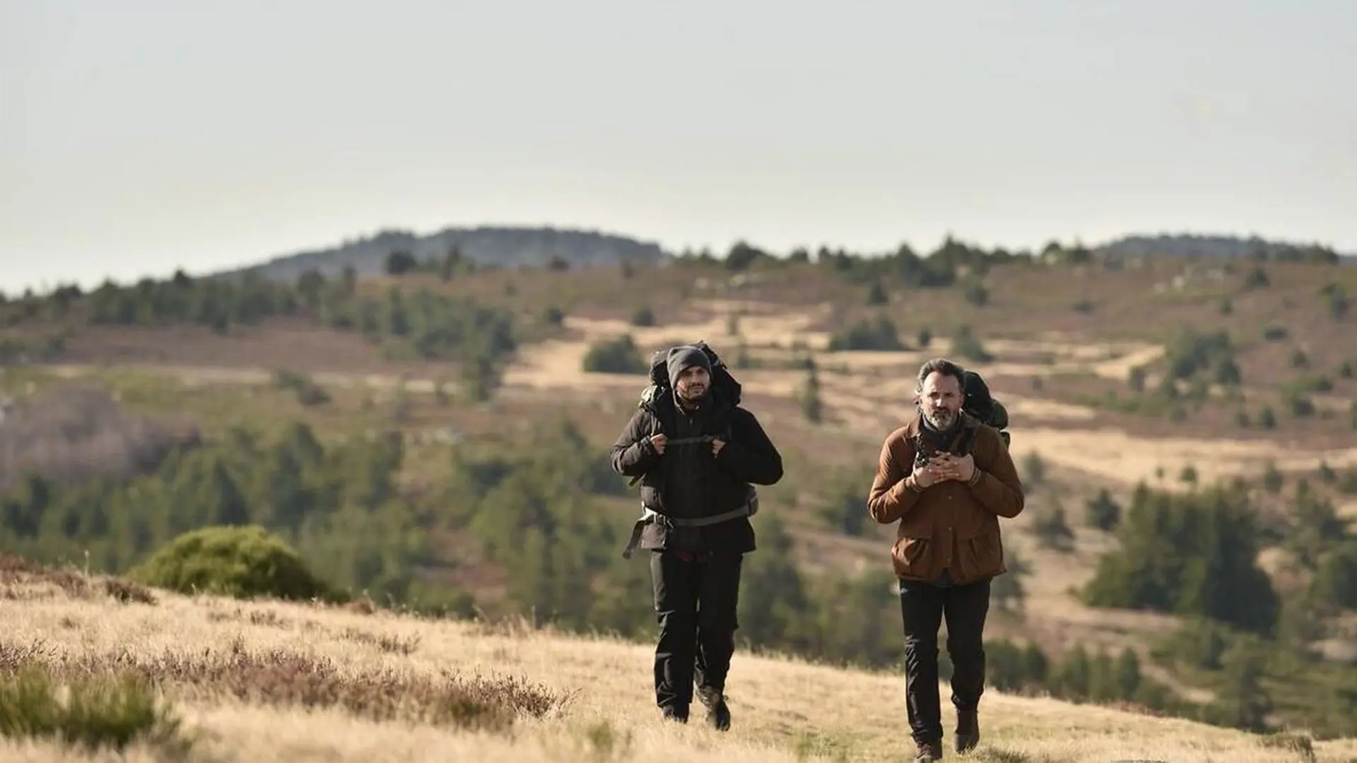 Nos terres inconnues backdrop