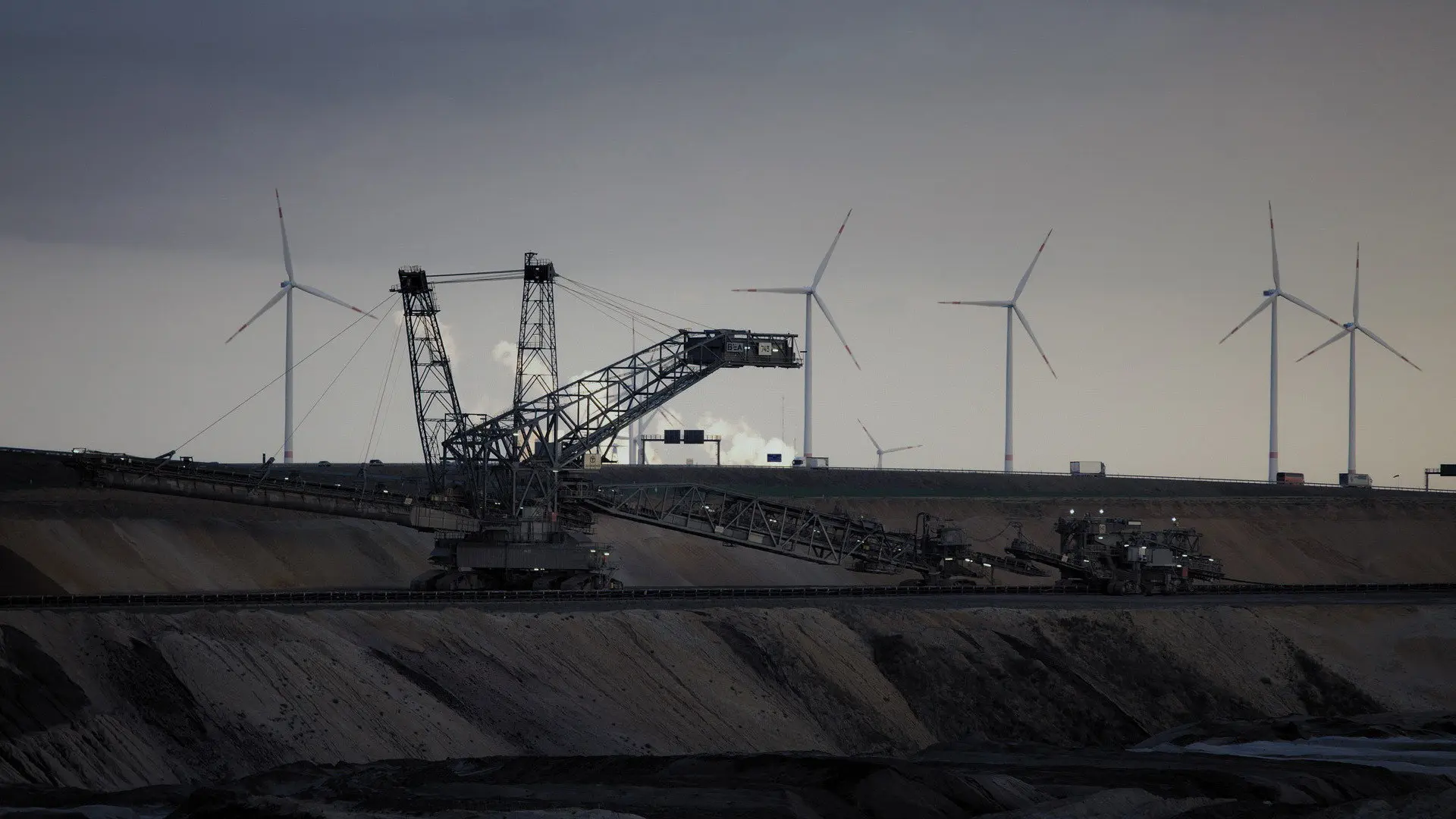 The Unpredictable Factor backdrop