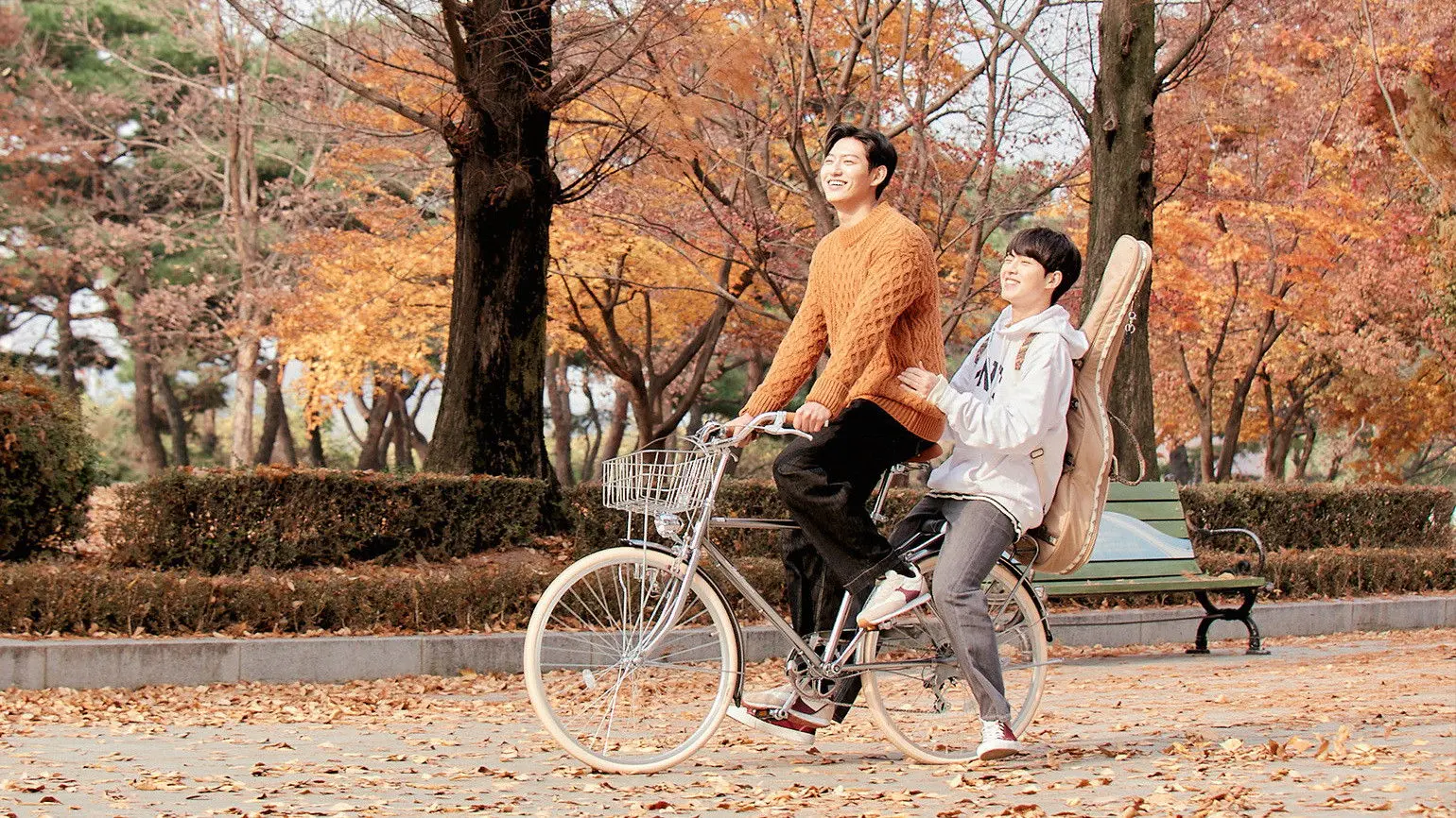 Sing My Crush backdrop