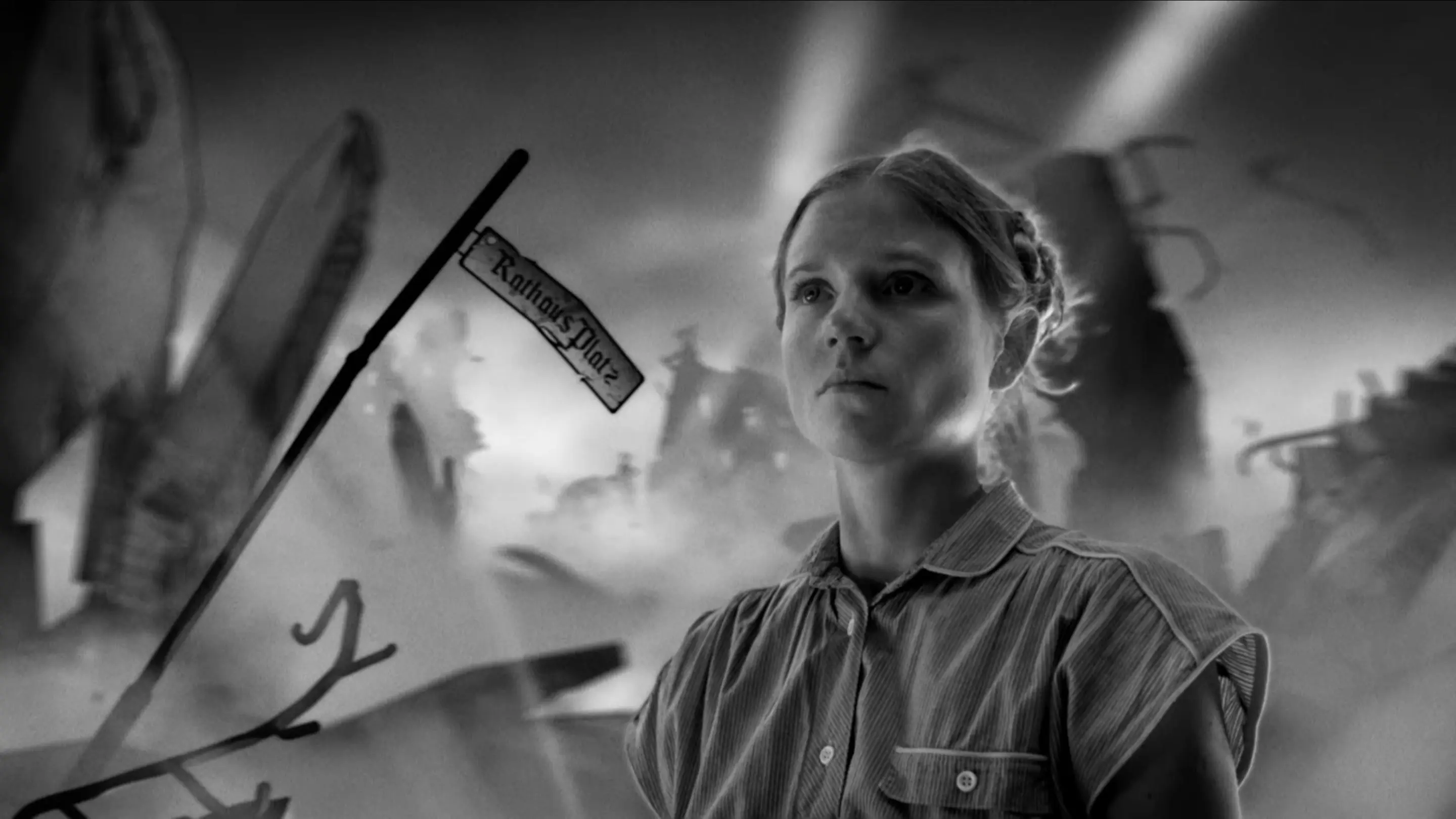 Wartime Portraits: Women backdrop