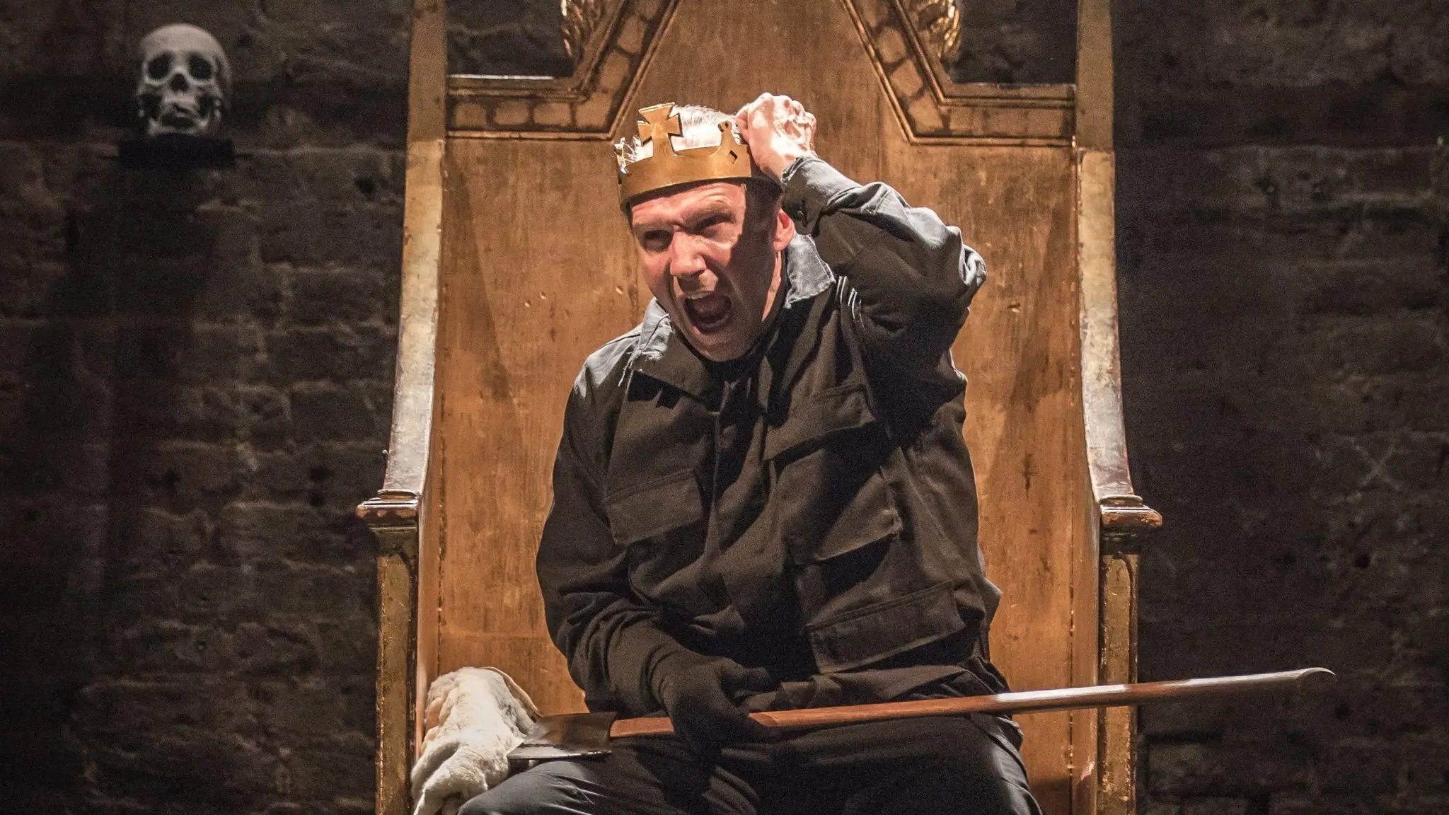 Almeida Theatre Live: Richard III backdrop