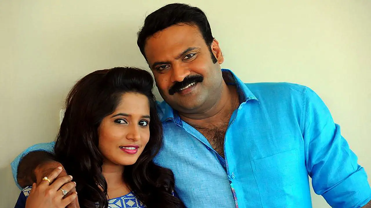 Anyarku Praveshanamilla backdrop