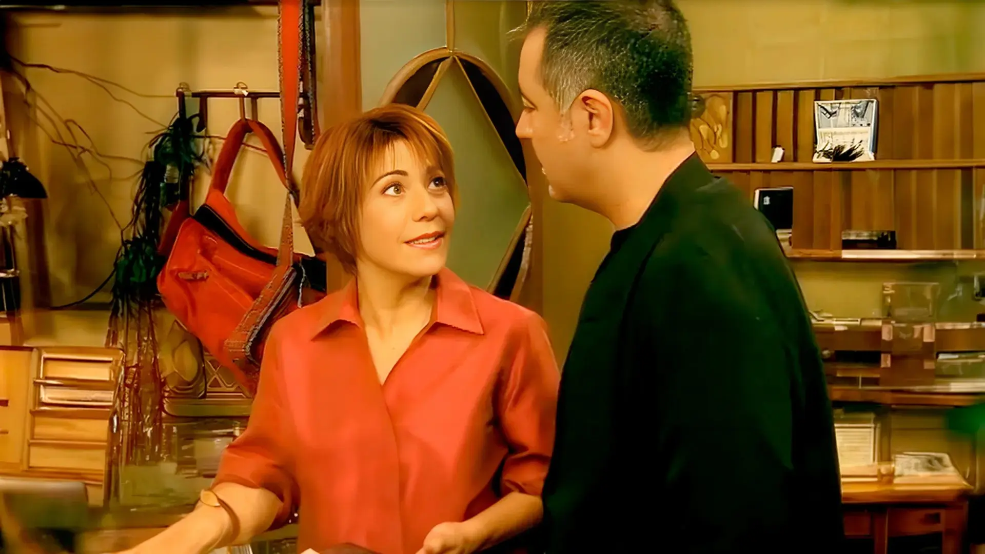 Majoria Absoluta backdrop