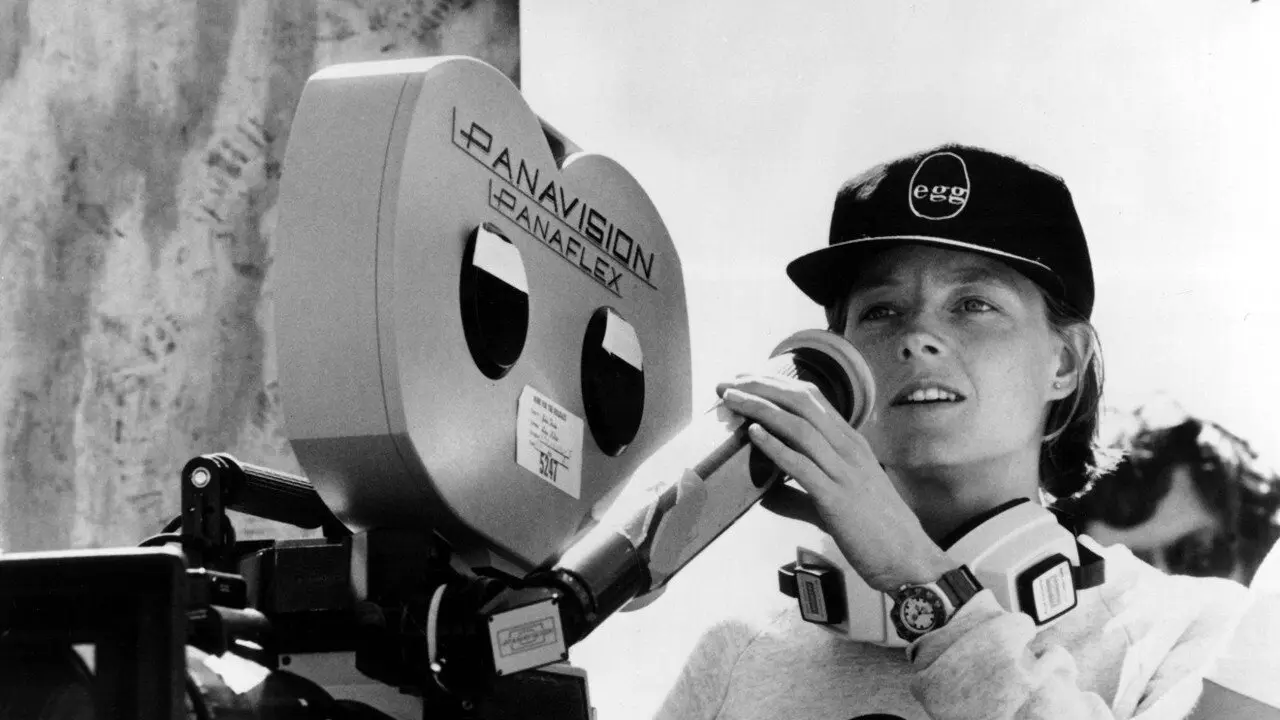 Jodie Foster: Hollywood Under the Skin backdrop